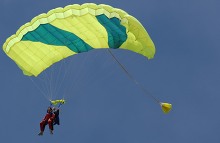 Mashhuda skydiving
